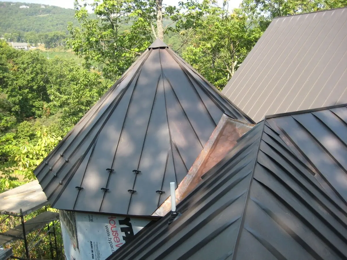 Professional Roof Tarp Installation by Craftsman Roofing in Flora